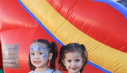  Macarena Hernández y Emilia.