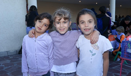  María Julia, Pía Gómez y Anajose Rodríguez.