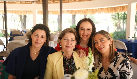  Patricia Aldrete, Guadalupe Estrada, Lorena Aldrete y Sandra Aldrete Estrada.