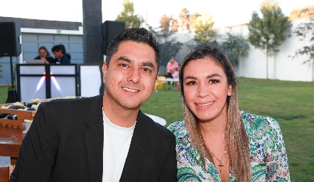  Víctor Salgado y Armi Almanza.