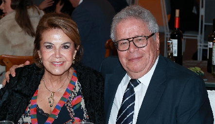  Lourdes Bustos y Miguel Mendoza.