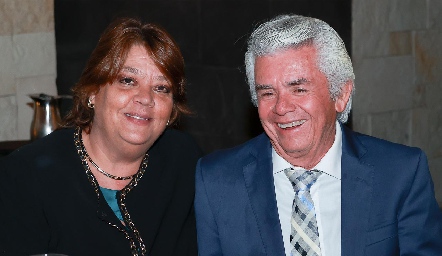  María Dolores Pro y Guillermo López.