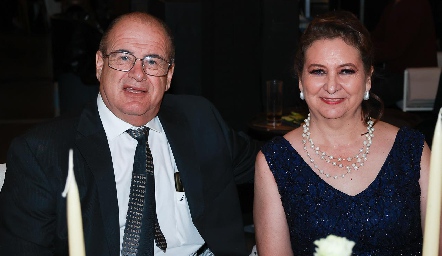  Eduardo Aranda y Roxana González de Aranda.