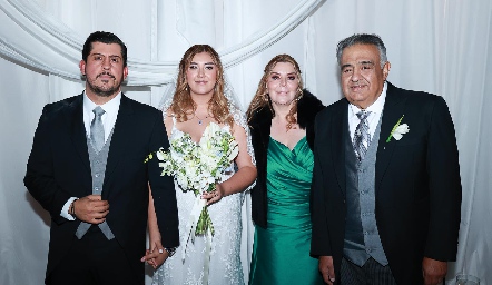  Héctor Gómez, Ana Gaby Motilla, Gaby Lozano y Sergio Motilla.