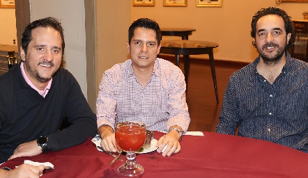  Arturo Enríquez, Enrique Garza y Mario Valdez.