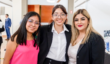  Ana Valeria Medina Solis, Luz María Viera Torres y Daniela Elizabeth Partida Lozoya.