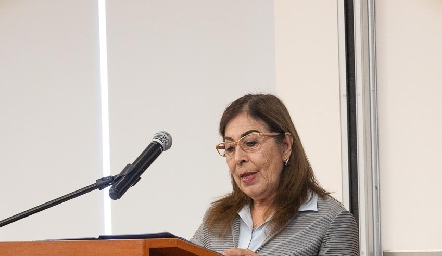  Dra. Elizabeth Dávila Chávez.