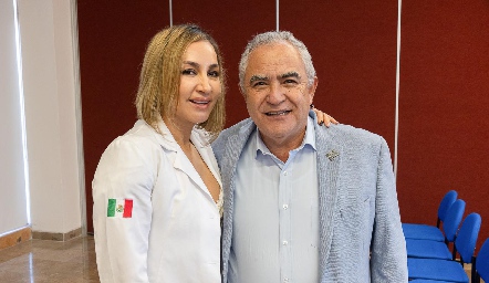  Dra. María Guadalupe Vazquez y Dr. Daniel Acosta Díaz de León.