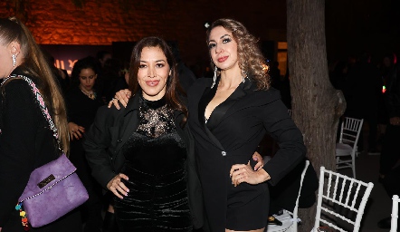  Berenice Flores y Anabel Fernández.