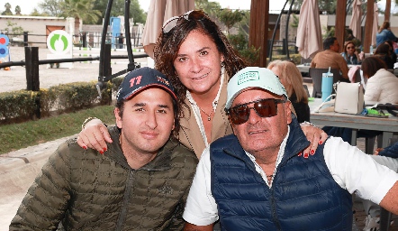  Familia Villanueva Gutiérrez, Diego, Sara y Juan Carlos.