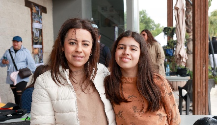  Valeria Román y Fernanda Lozano.