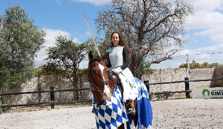  Pasarela del concurso de disfraces de binomios.