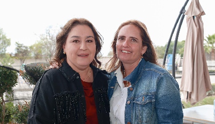  Deya Cázares y Marcela Payán.