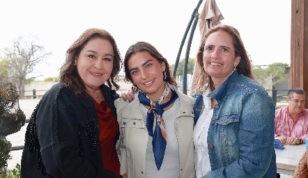  Deya Cázares, Marijó García y Marcela Payán.