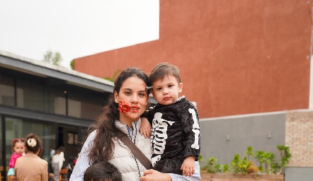  Gonzalo Torres, Diego Torres y Verónica González.