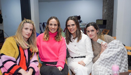  Cristina Ocejo, Alejandra Salas, Ale Díaz de León y Verónica Meade.