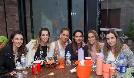  Alejandra Dip, Eunice Camacho, María Torres, Maricarmen Mejía, Daniela Llano y Rocío Muriel.