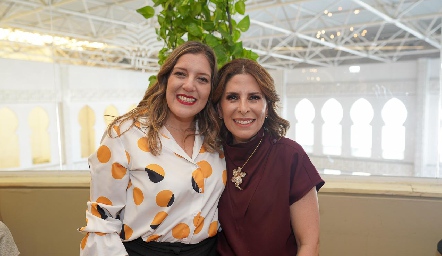  Ana Gabriela Muñoz y Nelly.