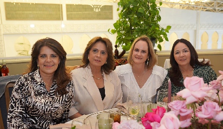  Patricia Silos, Maru Martínez, Rocío Gómez y Claudia Álvarez.