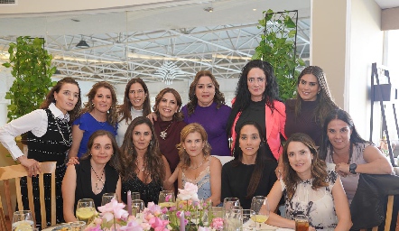  Deyanira Cázares, Bárbara Berrones, Belén Leboreiro, Gaby Herrán, Adriana Medina, Moni Villanueva, Claudia Pérez, Lucía del Rincón, Rosana Prieto, Martha, Montse Orozco y Carolina Rodríguez.