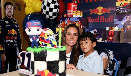  Daniela de la Fuente con su hijo Marcelo.