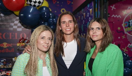  Graciela Torres, Daniela y Ana Paula de la Fuente.