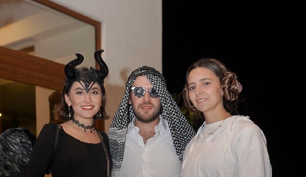  Valentina Salazar, Óscar Mendizábal y Cristina Nava.