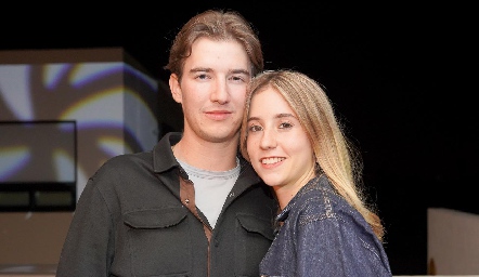  Javier Hernández y Camila Ocejo.