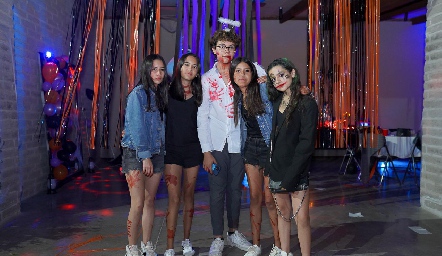  Isabella, Ivanna, Santiago, Alexandra, Savanah.