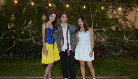  Valentina Sánchez, Pablo Andrés Martínez y Pamela Acevedo.