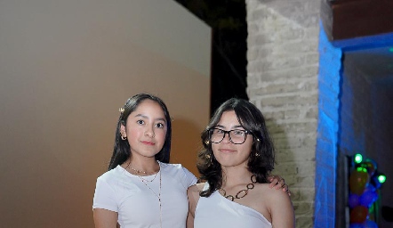  María y Mariana.