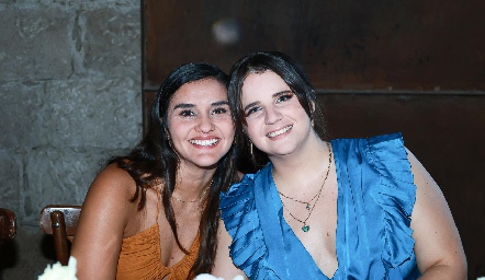  Bárbara Paredes y María Autrique.