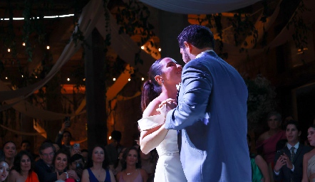  Paula de la Rosa y Gerardo Jiménez en su vals.