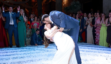  Paula de la Rosa y Gerardo Jiménez en su vals.