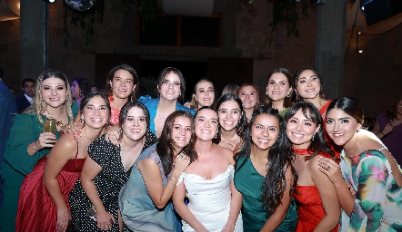  Paula de la Rosa con sus amigas.