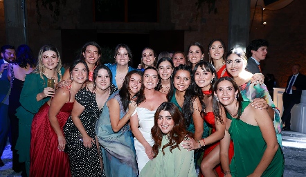  Paula de la Rosa con sus amigas.