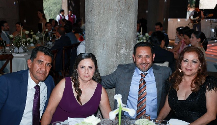  Carlos Velázquez, Lupita y Guillermo Jiménez y Malena Alvarado.