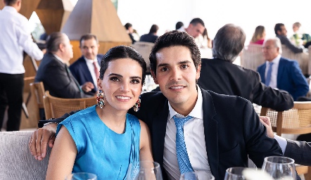  Adriana Olmos y Mauricio Tobías.