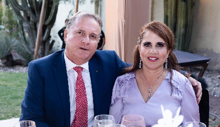  Meme Santos y Gaby Payán.