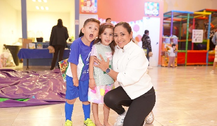  Marcelo, Luisa y Dulce Sánchez.