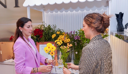  Daniela Mauricio y Silvia Guel.