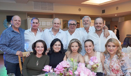  Roberto, Eduardo Zendejas, Alejandro Cambeses, Antonio Esper, Jerónimo Gómez, Saad Sarquis, Lourdes Gómez, Christianne Esper, Sigrid Werge, Romina Madrazo y Carmenchu.