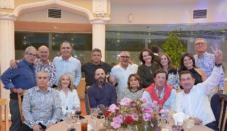  Alfonso Galán, Rafael Olmos, Héctor Mahbub, Gerardo Rodríguez, Toño Esper, Lourdes Gómez, Mónica Gaviño, Patricia Silos, Salvador de la Maza, Gerardo Serrano, Claudia del Pozo, Jeppo Mahbub, Maru Martínez, Carlos López y Polo Córdova.