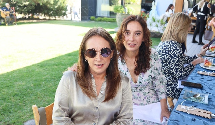  Odile Sánchez y Beatriz Sánchez.