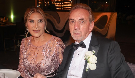  Susana Herrera y Lucio Ciuffardi, papás de la novia.