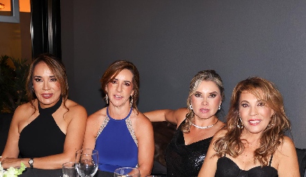  Lorena Herrera, Alejandra Ávila, Karla Saucedo y Verónica Herrera.