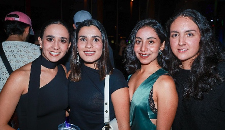  Fernanda Abud, Daniela Pérez, Rebeca Zamora y Andrea Lázaro.