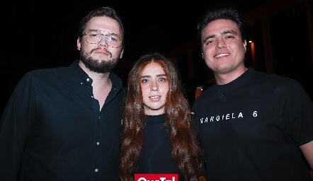  Higinio Garza, Karla Zoronzo y Germán Generoso.