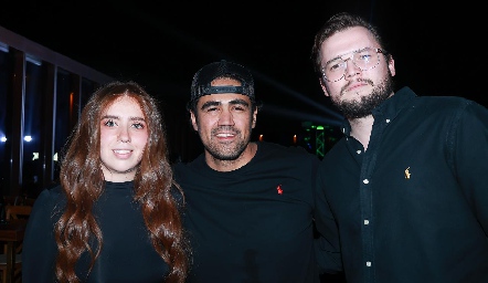  Karla Zoronzo, Benjamín Leal e Higinio Garza .