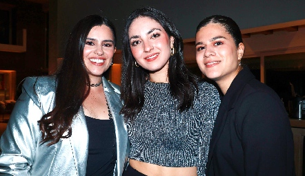  Cassandra Nava, Ana Marta Ocaña y Alejandra Cedillo.